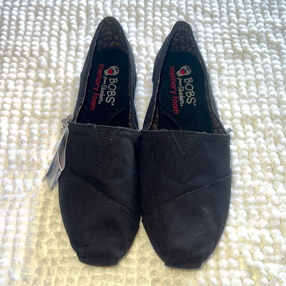 BOBS Skechers - Peace and Love Casual Slip-On Flats from Finish Line 6.5 - Picture 6 of 7